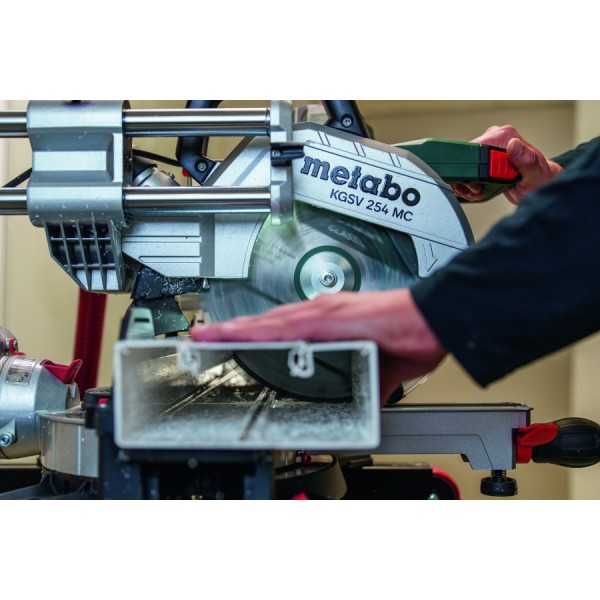 Skersinio pjovimo staklės Metabo KGSV 254 MC sūkių reguliavimas